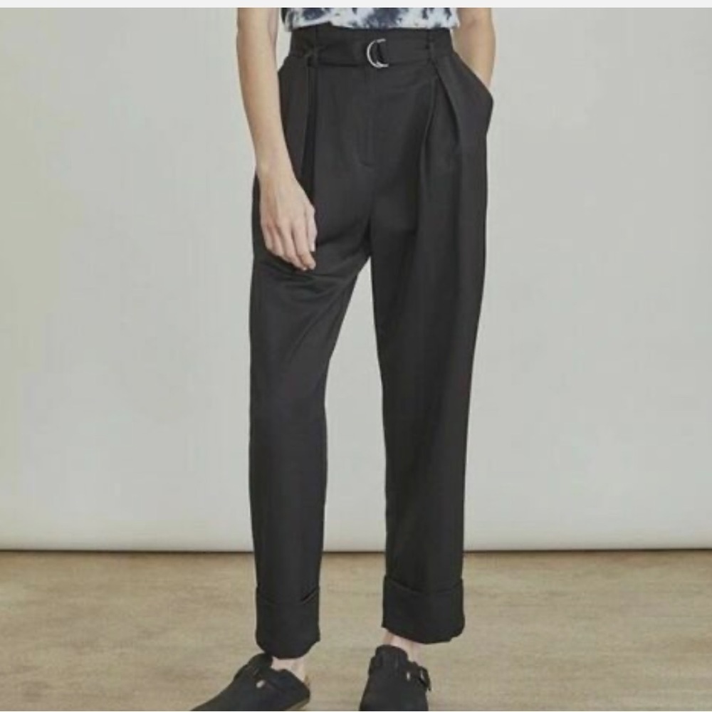 Elizabeth and James black Belted Paperbag Ankle Pants size 4